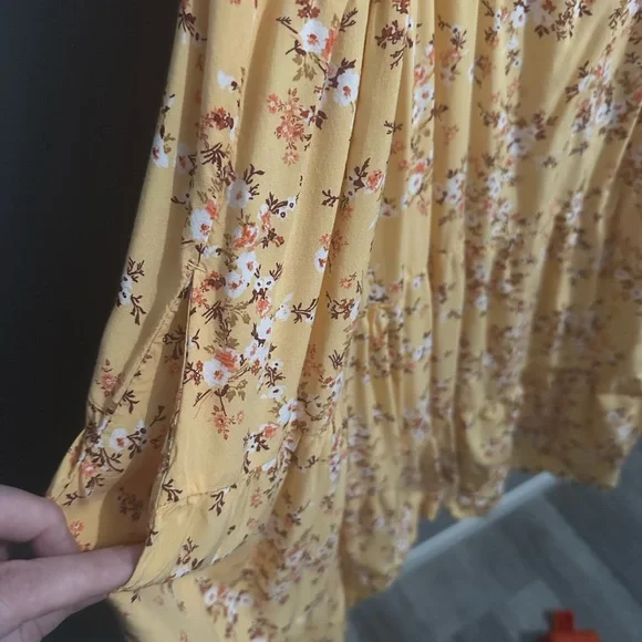 Yellow floral dress with pockets size 2x - Picture 3 of 3